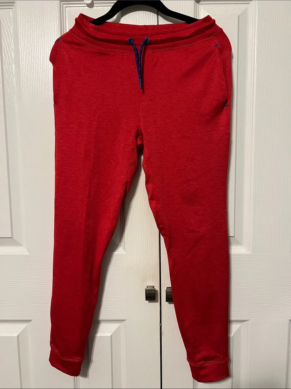 NWOT Vineyard Vines Kids Red Performance Joggers Size YM (12-14)